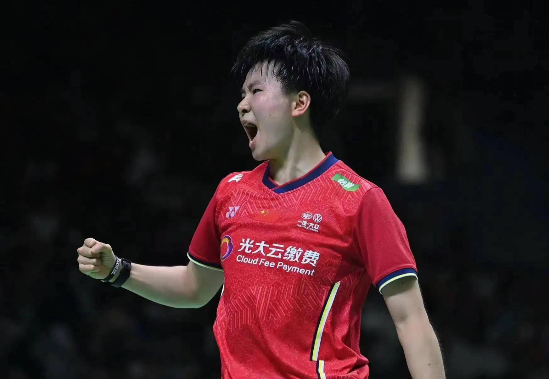 印尼队横扫印度队,辛杜高光表现 印尼队横扫印度队,辛杜高光表现