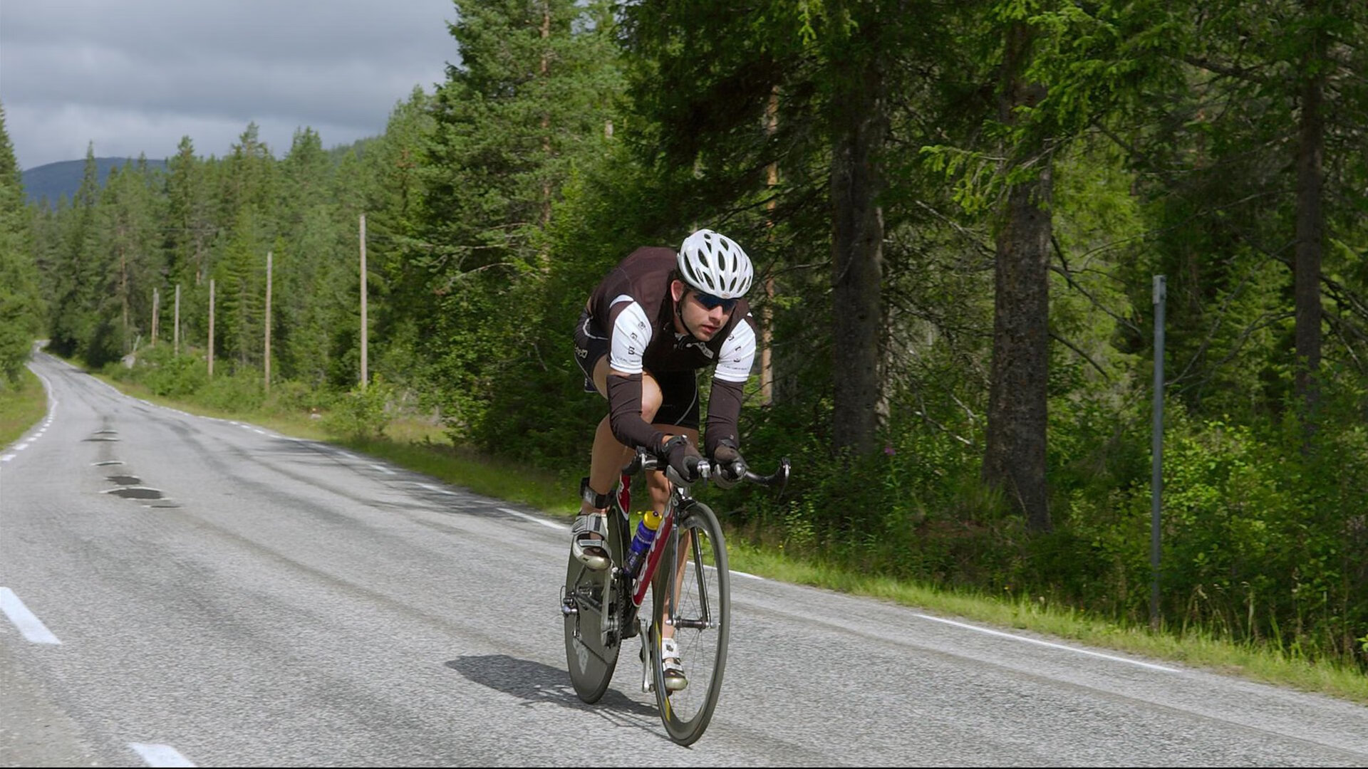 铁骨与冰心,当德罗赞在沉默中刺出最后一剑