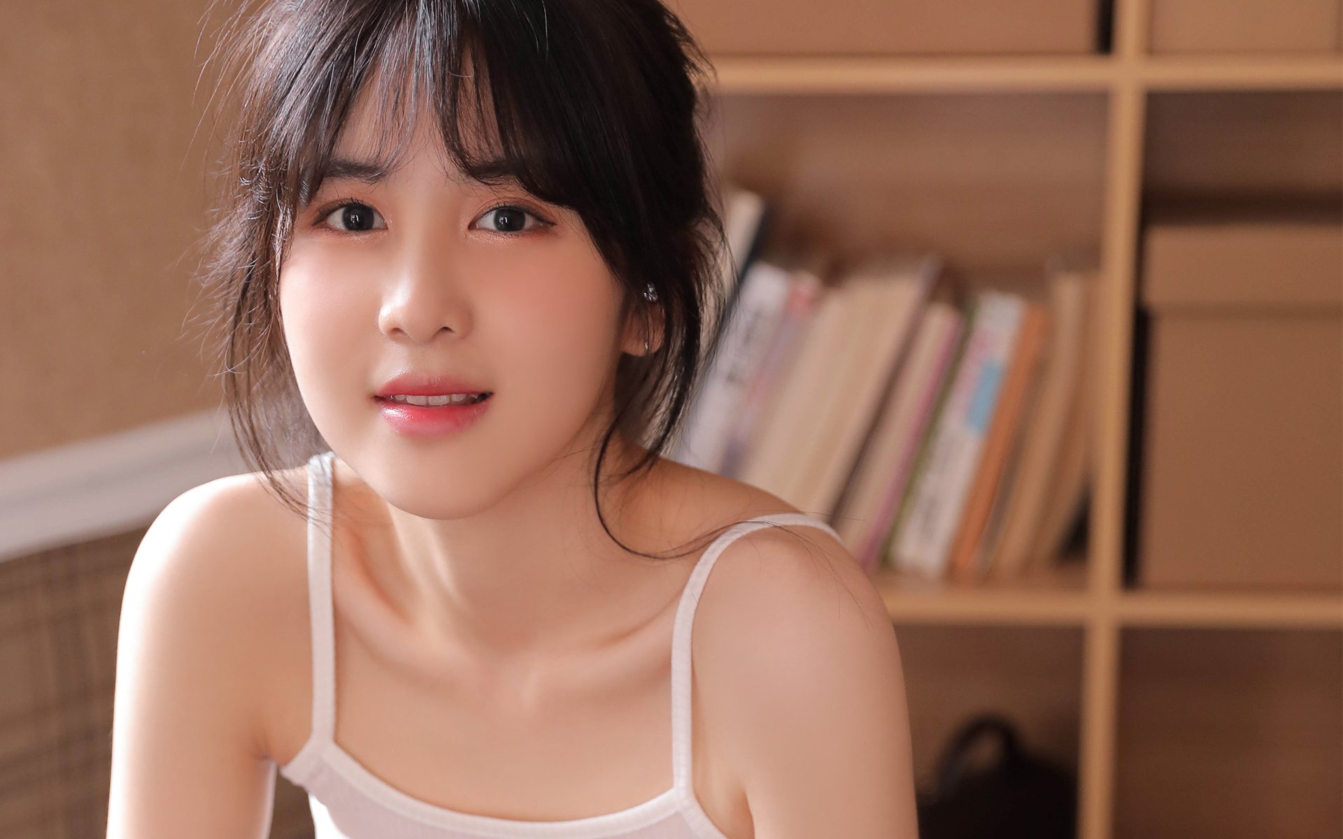 英格兰赛场惊现核爆，奥亚尔萨瓦尔三度爆破，阿森纳城门惨遭狂袭