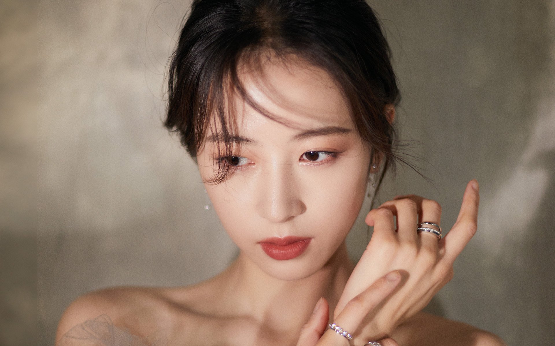 唯一性绽放，东契奇惊艳四座，灰熊正面击溃爵士