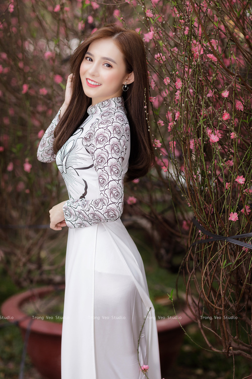 橙色风暴褪色之夜,匈牙利铁骑踏破郁金香,萨卡一人改写2026世界杯格局