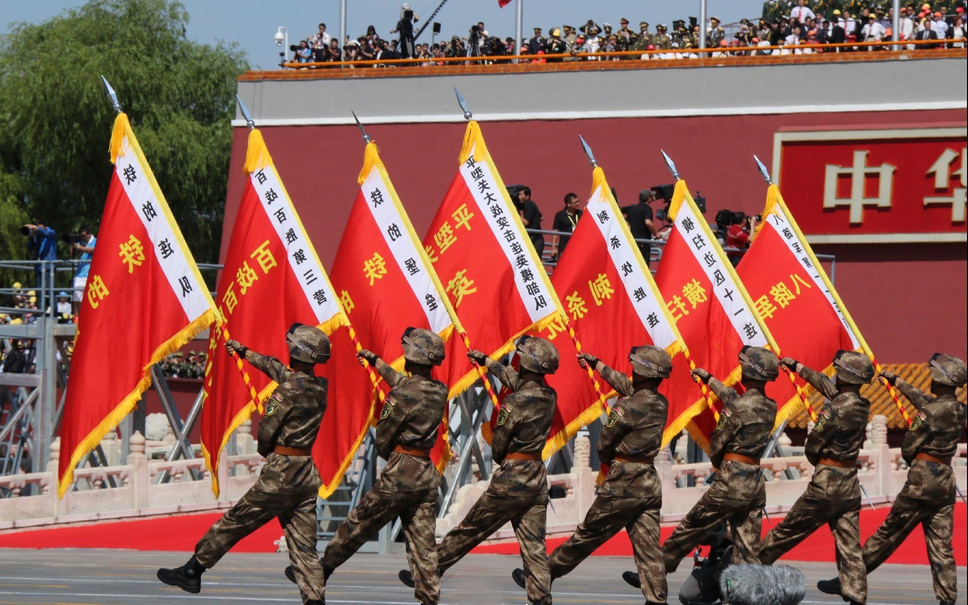 逆袭之夜，罗马尼亚的钢铁防线与巴雷拉致命一击，如何颠覆2026世界杯D组格局
